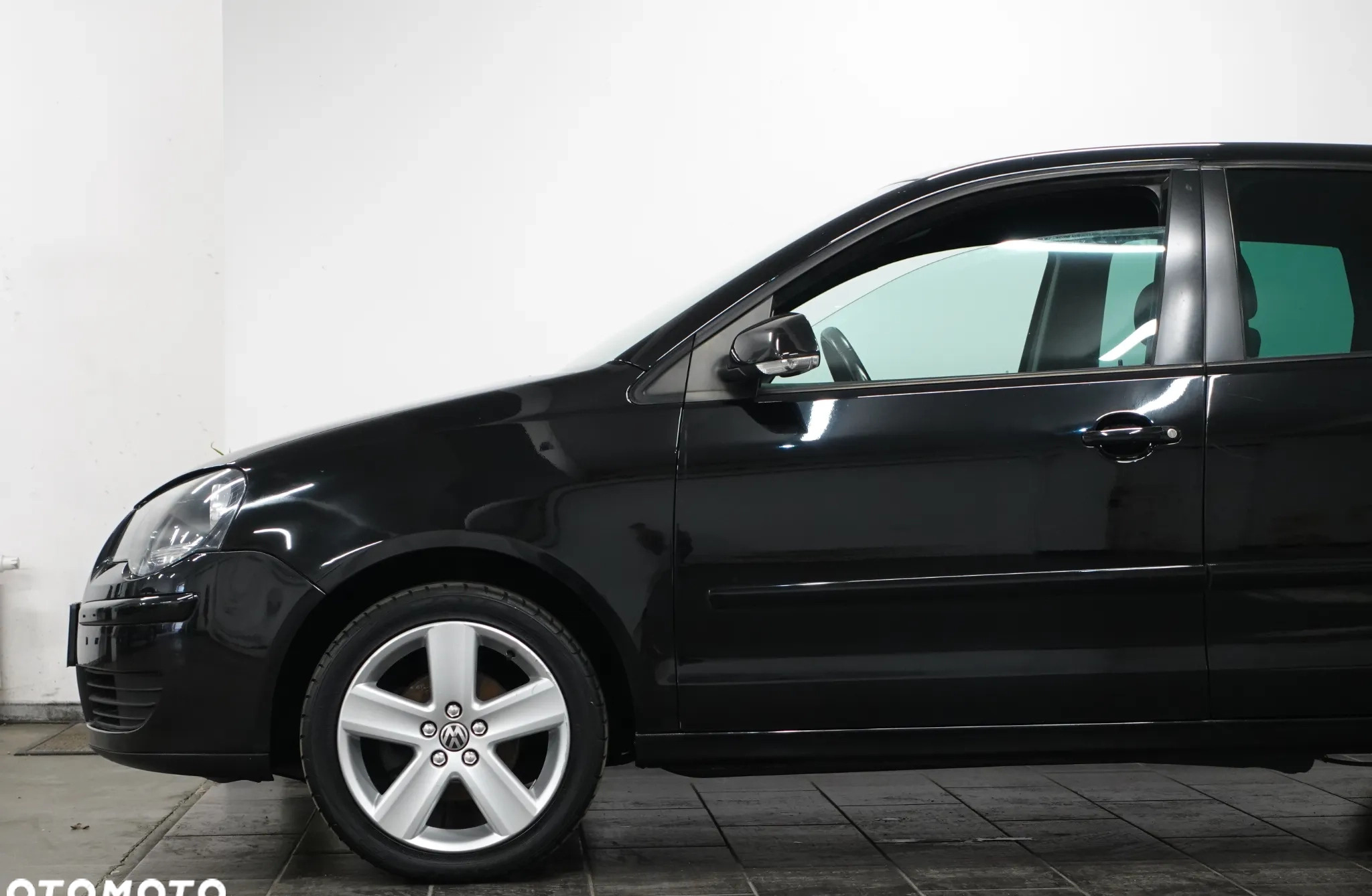 Volkswagen Polo cena 13900 przebieg: 197960, rok produkcji 2009 z Małogoszcz małe 667